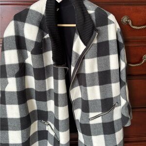Black and White Checkered Women's Cape